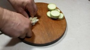 Жареные кабачки с укропом и чесноком! Никто не верит, что это так просто!
