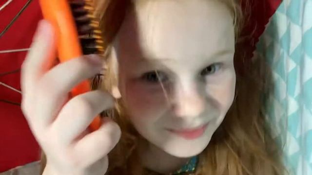 СТРОЮ ДОМ из зонтика ,одеяла и подушек??✌? смотреть онлайн