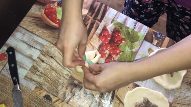 Домашние беляши. Рукодельница. смотреть онлайн