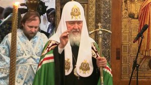В Кремле патриарх Кирилл совершает божественную литургию в честь Дня Казанской иконы Божией матери