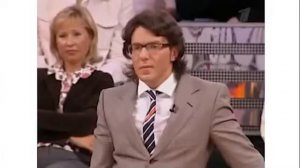 Учительница совратила школьника он повесился!!!