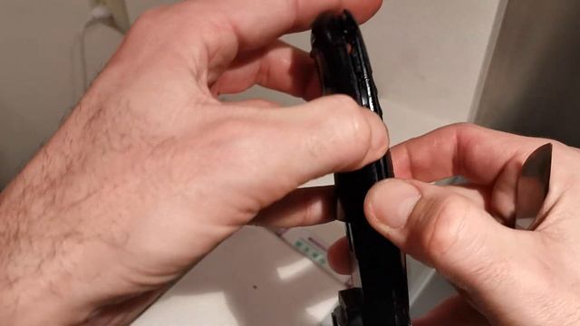 LG Magic Remote disassembly / teardown / opening up. Last minute update: Use a credit card!