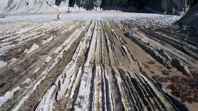 СТРАНА БАСКОВ, БОЛЬШОЕ ПУТЕШЕСТВИЕ смотреть онлайн