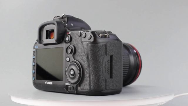 Фотоаппарат Canon 5D mark III kit 135mm f2L USM