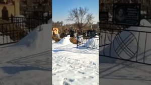 Жилые дома рядом с кладбищем доставляют проблемы алматинцам