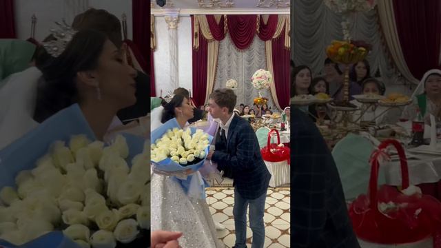 Приехали что бы увидеть родную сестру 🥲🙏 смотреть онлайн