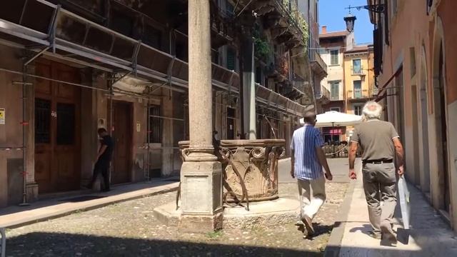 Piazza dei Signori. Italy. Verona. Площадь Синьории смотреть онлайн