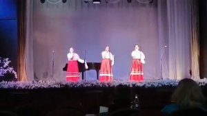 "Эх, казак седлай воронка". Исполняет трио "Песня"