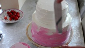 Украшение торта кремом