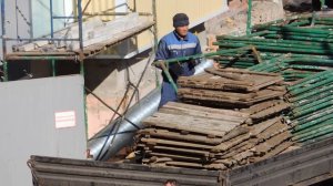 Загрузка грузовика Газончика