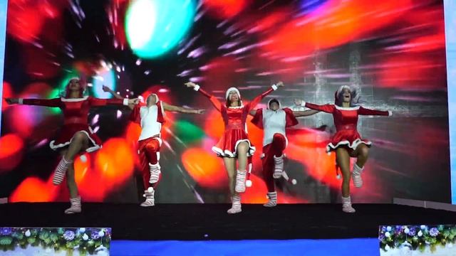 Танцевальное шоу на Новый Год (танцевальный коллектив Z-Dance шоу-балет)