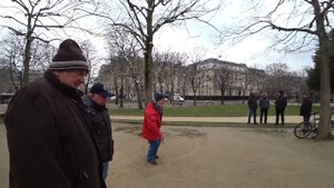 РЕАКЦИЯ ФРАНЦУЗОВ НА КАМЕРУ | ПАРИЖ ОНЛАЙН ?
