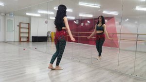 "Коленная тряска". Упражнения для отработки движения. Восточные танцы с Еленой Сазоновой.