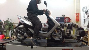 Замер мощности на диностенде скутера Suzuki ZZ Inch UP Sport