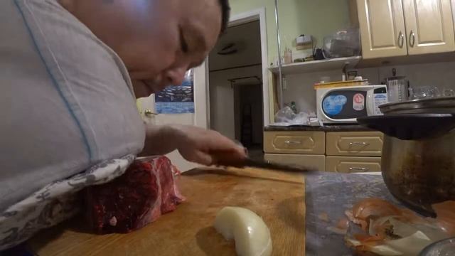 Лосятина тушеная с капустой и с свеже-мороженными овощами смотреть онлайн