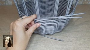 КОРЗИНА из бумажных трубочек