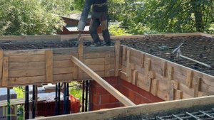 Устройство  плиты с несущими монолитными ригелями