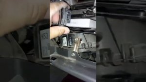 Как заменить фильтр кондиционера на Тойоте Хайлюкс