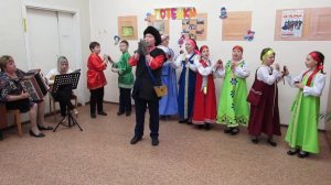 Ансамбль "Потешки" " Вдоль по улице молодчик идет" п. Белоярский