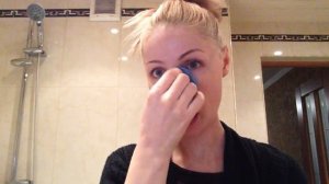 Демакияж. И немного болтовни.