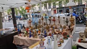 Барахолка в Париже. Горы фарфора и винтажных сокровищ.