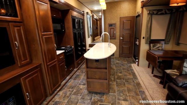 New Rushmore Fifth Wheel features and construction made by CrossRoads RV 281-829-1560 смотреть онлайн