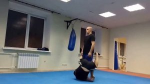 подводящие технические действия для наработки приемов  снизу