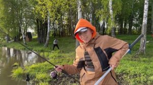 Ловля ОСЕТРА и КАРПА!/ Рыбалка на ПЛАТНОМ водоеме!