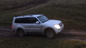 Mitsubishi Pajero 4 offroad