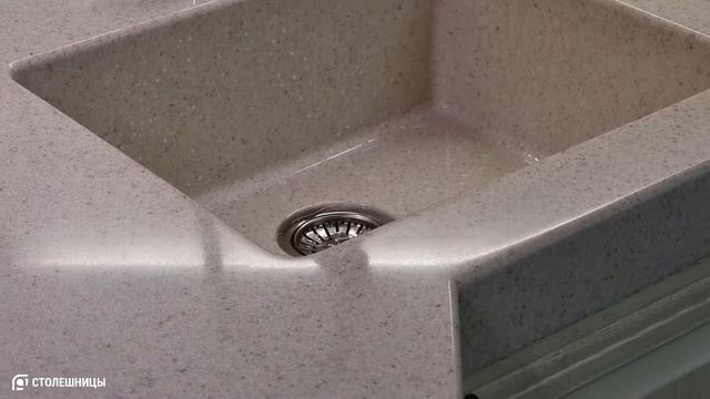 Угловая столешница с уникальным свесом! Видимая толщина изделия 80мм без склейки. смотреть онлайн