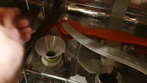 Распаковываем соль для мытья посуды в посудомоечной машине Somat 3-го действия 1.5 кг