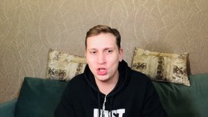 Почему бывшая спустя время Начинает следить ?!