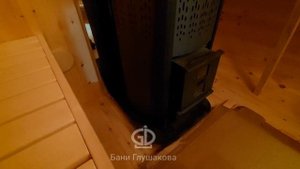 Металлический экран за печкой вместо минерита