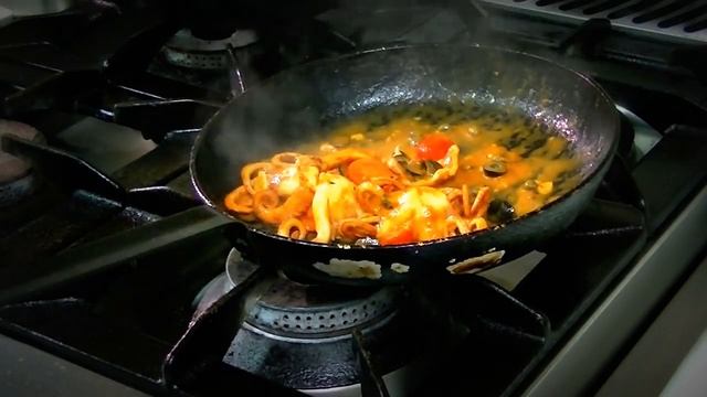 Бейби октопод приготвен по стара сицилианска рецепта смотреть онлайн