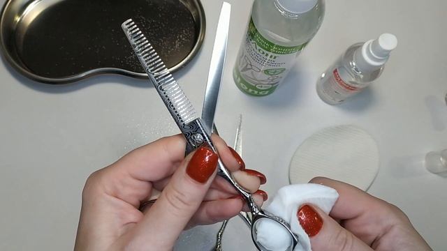 СТЕРИЛИЗАЦИЯ И ХРАНЕНИЕ ПАРИКМАХЕРСКИХ НОЖНИЦ смотреть онлайн