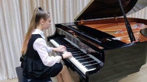 Березкина Дарья 13 лет М.Глинка  Вариации на песню _Среди долины ровныя_.mp4