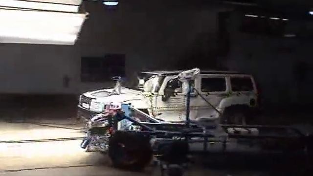 Crash Test of 2007 Hummer H3 w/SAB