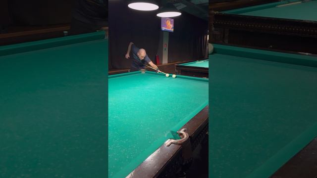 Свояк в центр 🔥 #shorts #billiard #обучение #бильярд #развлечение #спорт