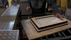 Оборудование для изготовления кассет под рассаду горшки для рассады (Vacuum forming equipment)