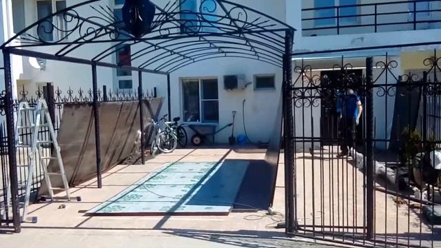 монтаж навеса из поликарбоната Кузня "Славянский Узор"