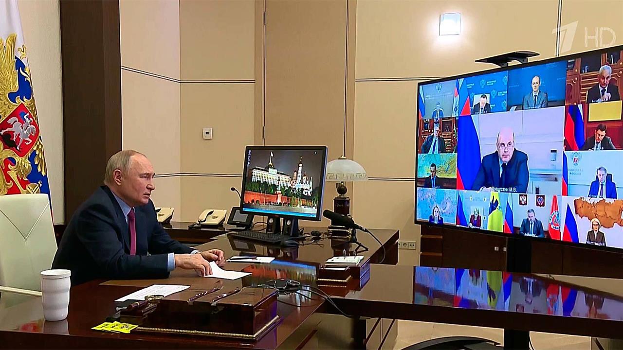 Владимир Путин с членами правительства обсудил задачи по реализации новых нацпроектов