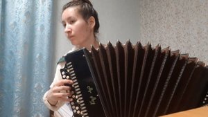 Просто игра на баяне (песня "Перепелка" - вечерами за речкою звонко)