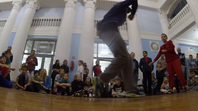 Артем VS Клоути смотреть онлайн