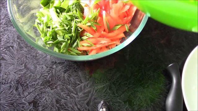 Такой сочный и вкусный салат можно есть каждый день!!! Корейский салат из огурцов.