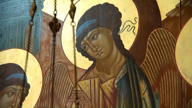 Тропарь Казанской иконе Богородицы в исполнении архиерейского сводного хора. 4 ноября 2022 смотреть онлайн