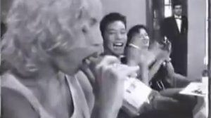 Madonna_sucks. Мадонна сосет...