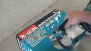 Makita DVC750LZ