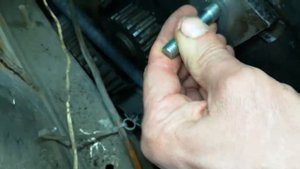 ВАЗ 2110 восстановление резьбы под ролик ГРМ