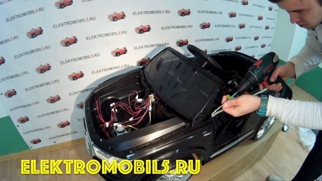 Сборка детской электромашины Audi Q7 QUATTRO