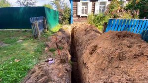 Прокладка газовой трубы в дом. Мини экскаватор BOBCAT 334. Газ.